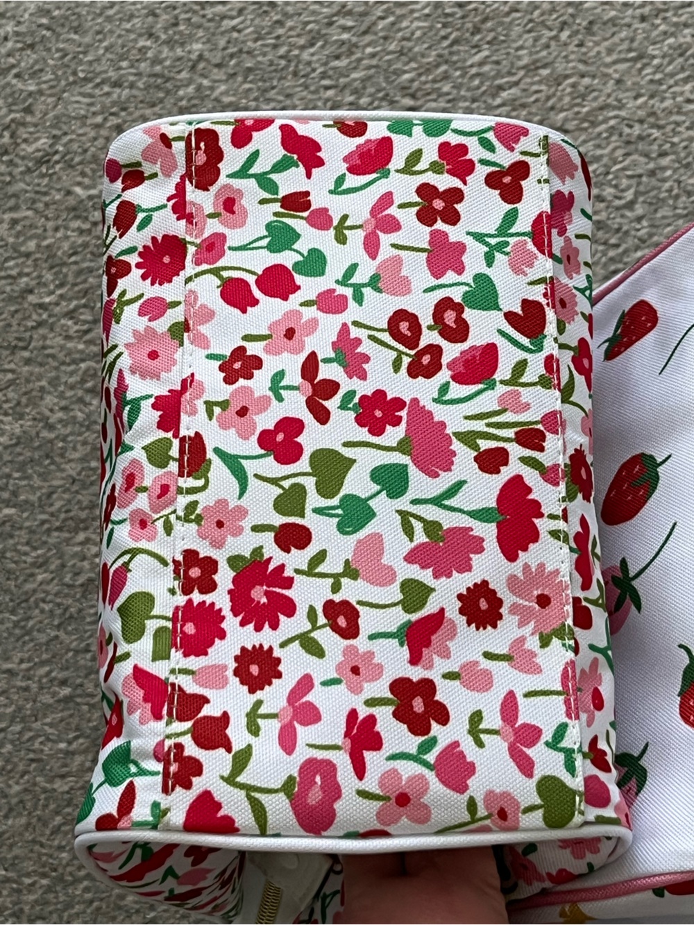 NWT Kate Spade Strawberry & Floral Lunch Bag Duo in White, Pink, Red, Green - Picture 10 of 12